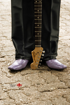 tvb-shoes-and-guitar.jpg