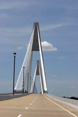 (IMG_3246T.jpg) William H. Natcher Bridge
