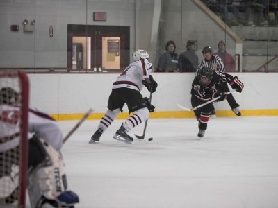 stg_07hockey_roxbury-latin_016.jpg