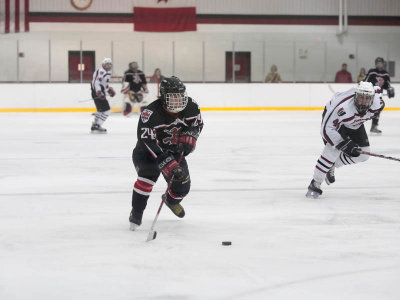 stg_07hockey_roxbury-latin_047.jpg