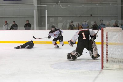 stg_07hockey_vermont academy_098.jpg