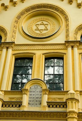 Nozyk Synagogue