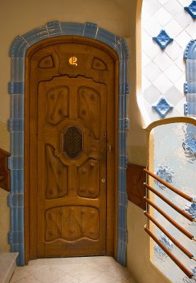 Casa Battll -  Inner Door