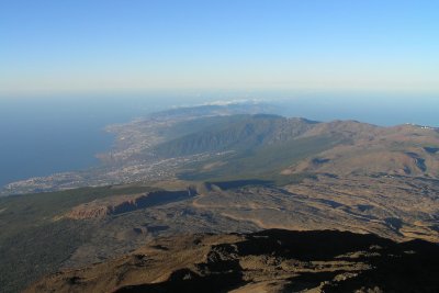 view of east Teneriffa from the Pico del Teide.jpg