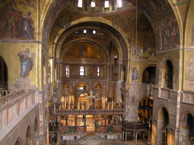 interior of the Basilica di San Marco.jpg
