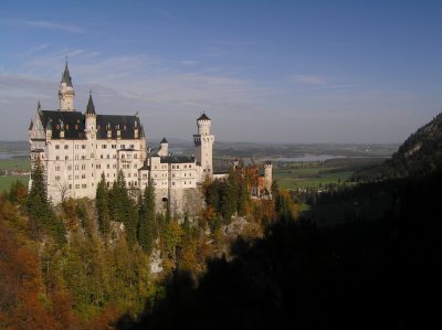 Neuschwanstein seen from Marienbrcke.jpg