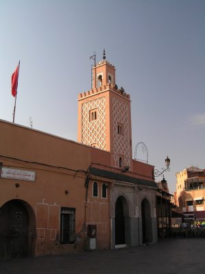 mosque next to Djemna el-Fna