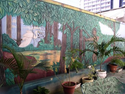 More wall paintings.