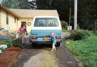 Washing the van Kelly and Skyler 1991
