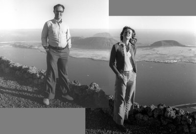 Juan y Mariv frente a Isla Graciosa.jpg