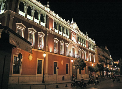 Sevilla de noche
