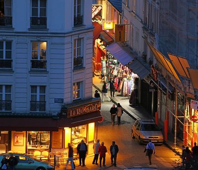 Peeking down downtown, Sacred Heart, Paris