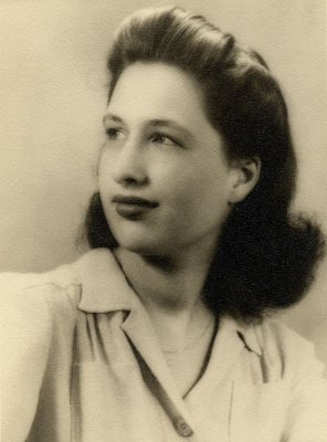 Donna - Summer 1943.jpg