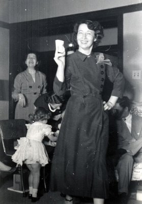 Mildred - Chanuka 1951.jpg