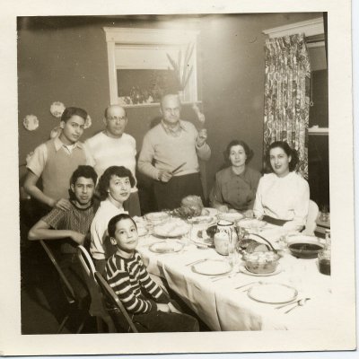 Ruskins & Goldbergs - Thanksgiving 1948.jpg