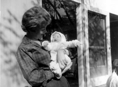 Harriet & Susan Allison Goldberg - Oct 1, 1960 (6 weeks old).jpg