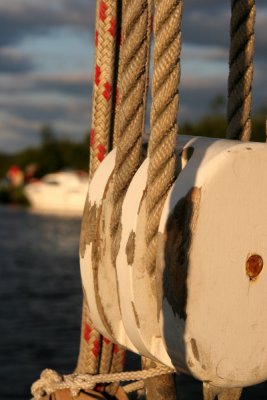 Block and tackle 2, Caledonian Canal