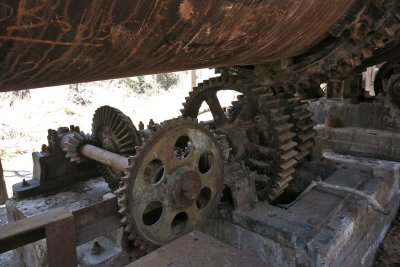Gearing and Bearing Support for Pipes