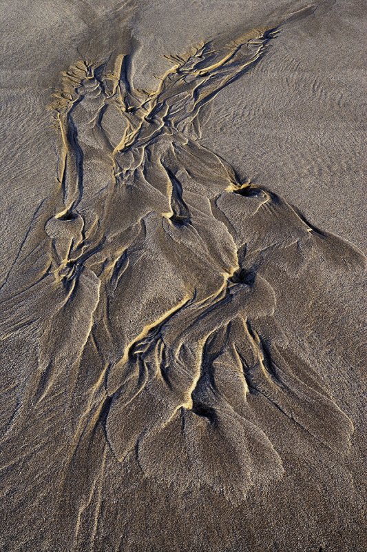 April : Flowing Sand Pattern