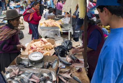 Pisac market.