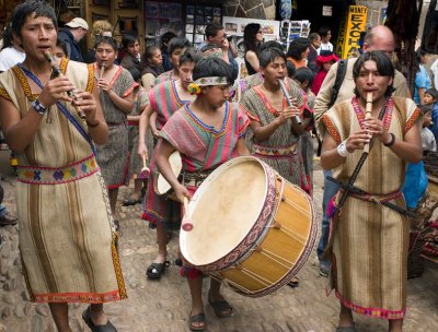 Pisac market.