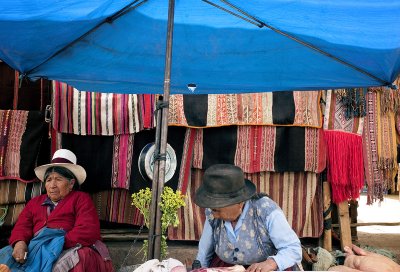 Pisac market.