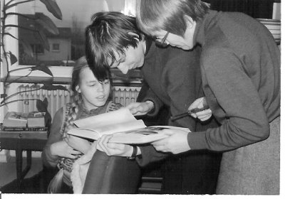 19 - reading with Almet and Brigitte  -  1971.jpg