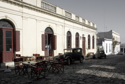 Colonial Street