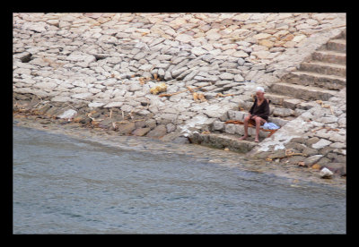 #2    wait ,wait ..  but there is ALWAYS tourists .....