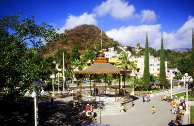 La Plaza en Chapala