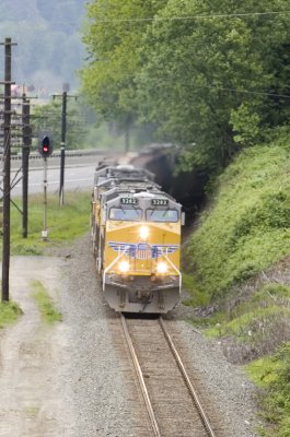 Freight train came while waiting for the UP 844