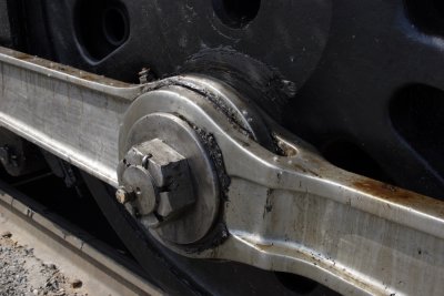 Side rods on UP 844. They look like they have not been clean on this trip.