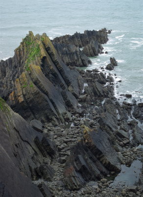 Leaning rocks