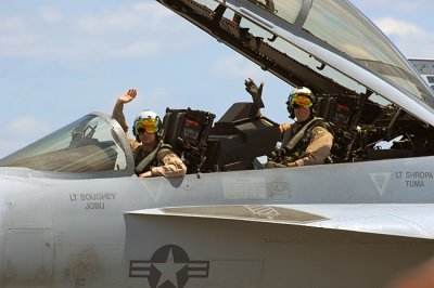 F-18 Demo Crew_3814.jpg