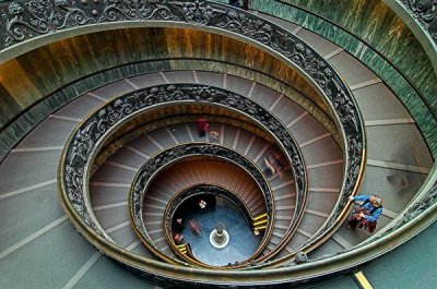 Vatican-Museum-Steps3.jpg