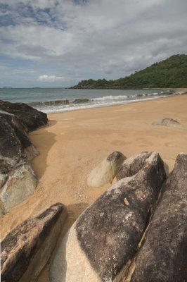 Beach and rocks, Hinchinbrook Island DSC_0022