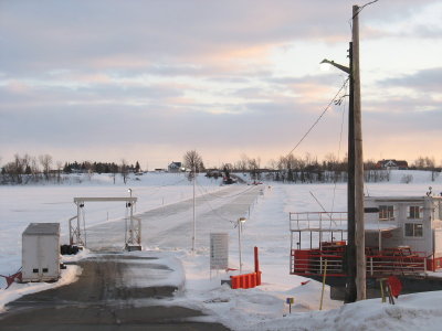 Ice bridge in place of a ferry