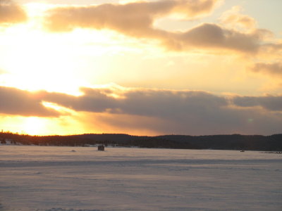 Ice fishing hut