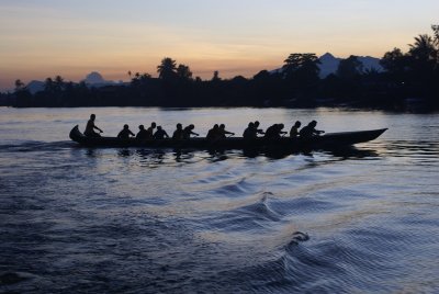 Kuching Dragon Boat Racing The Sunset