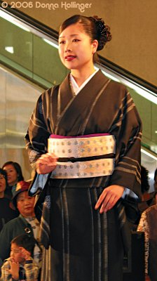Modeling a brown kimono