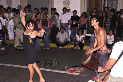 Drum beat spurs onlooker to free dance on 60th Street