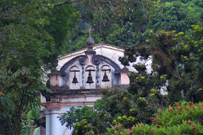 Chapel bells dedicated in 1777, 1797 and 1800.