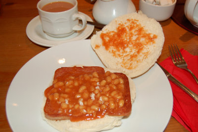 Spam & Baked Beans on a Roll!