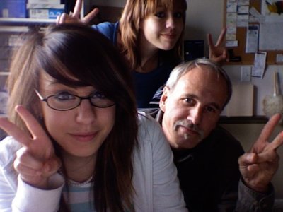 Charissa, Hilary and Daddy, 11/12/06