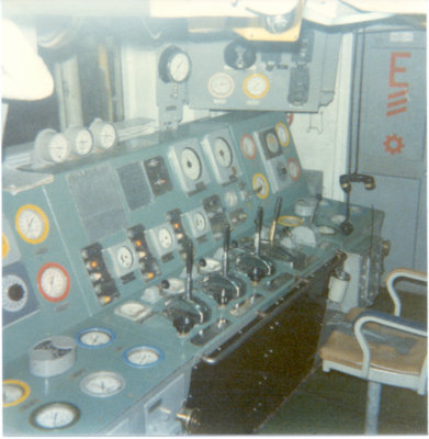 #3 Engineroom / EOS 2