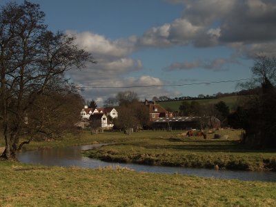 Looking  back  to  Eynsford.