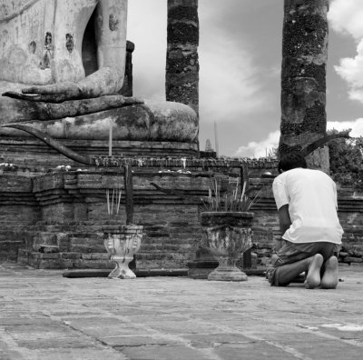 Sukothai, worship