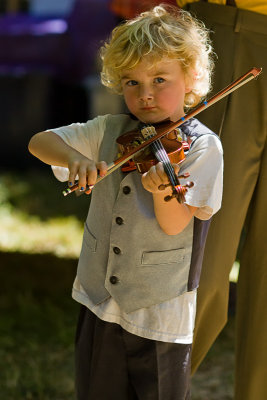 KY1U7505-Boy Violinist.jpg