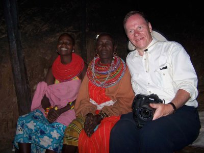 gst tyllti sr hj Samburu-konunum