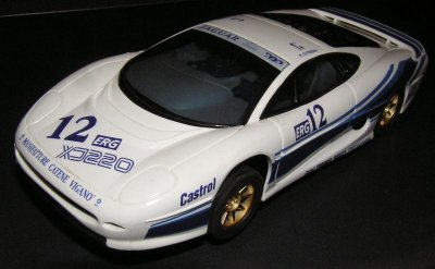 XJ220